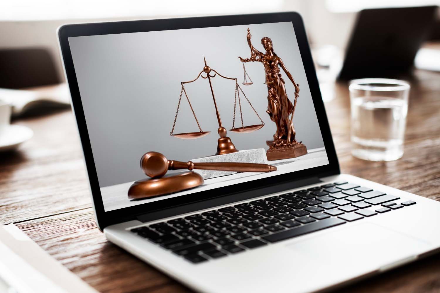 Poste de travail d'un cabinet d'avocat